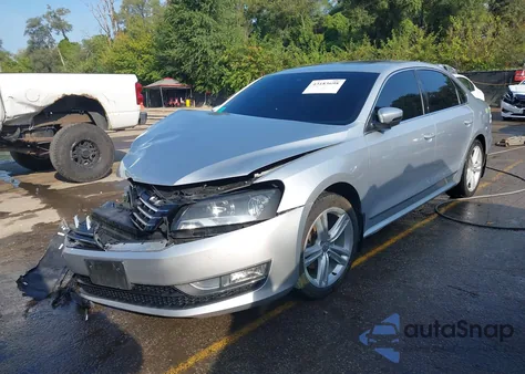 2014 Volkswagen Passat Sel z USA, uszkodzony, nr VIN 1VWCS7A31EC106288